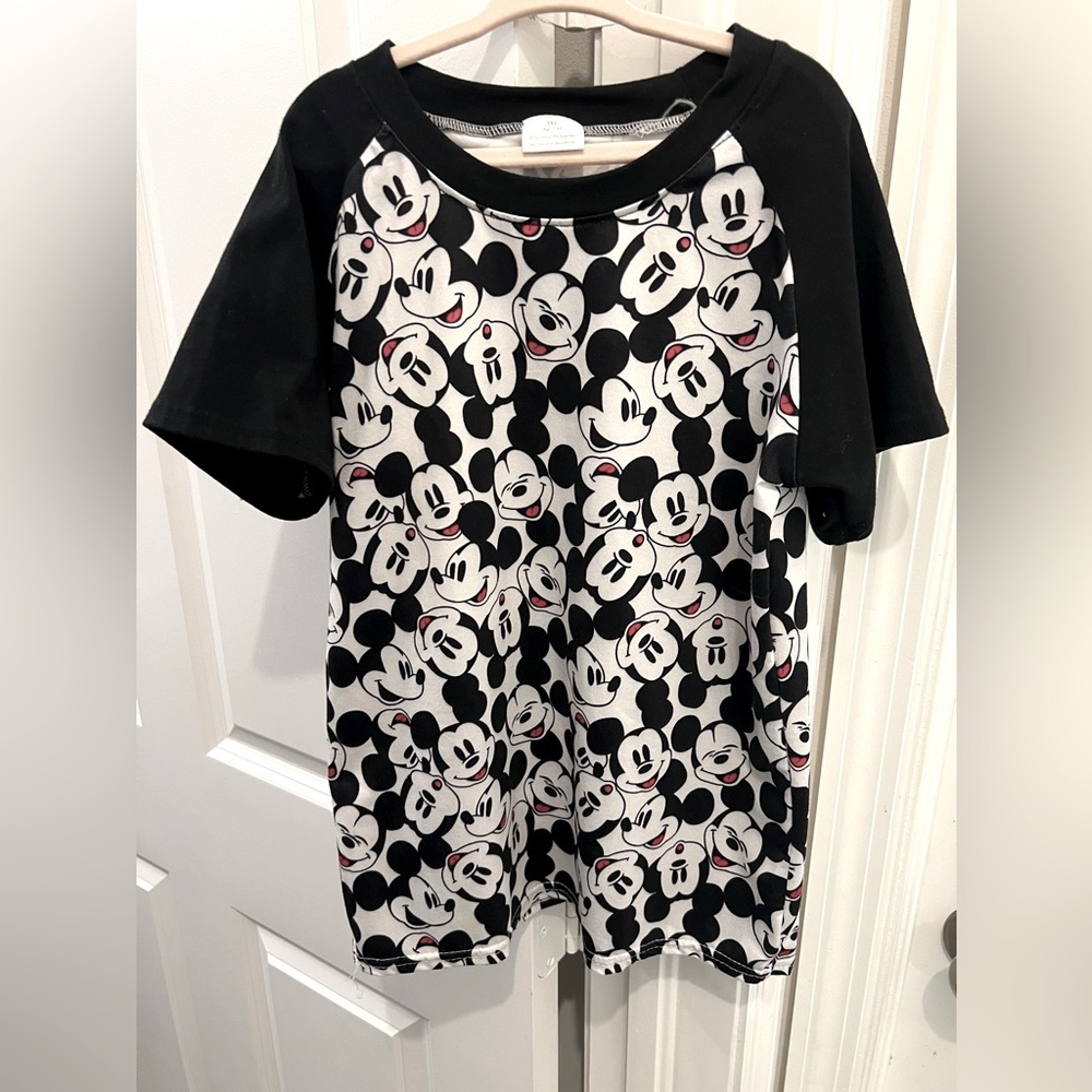 Kids Mickey shirt size 7/8